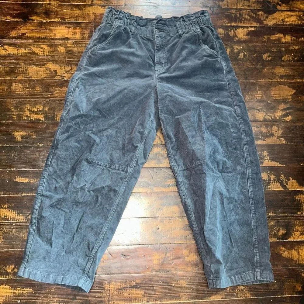 American Eagle corduroy size 14 normcore hi-rise mom pants